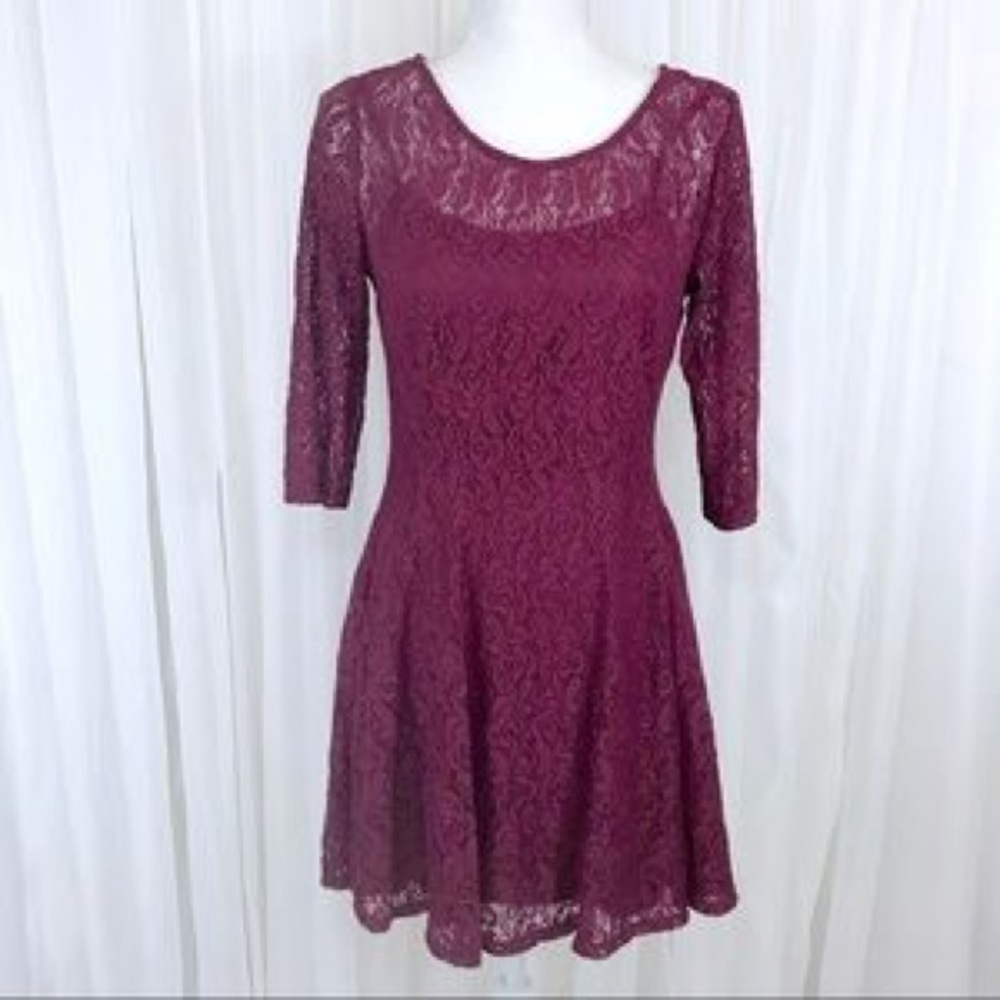 Fishbowl- maroon lace dress